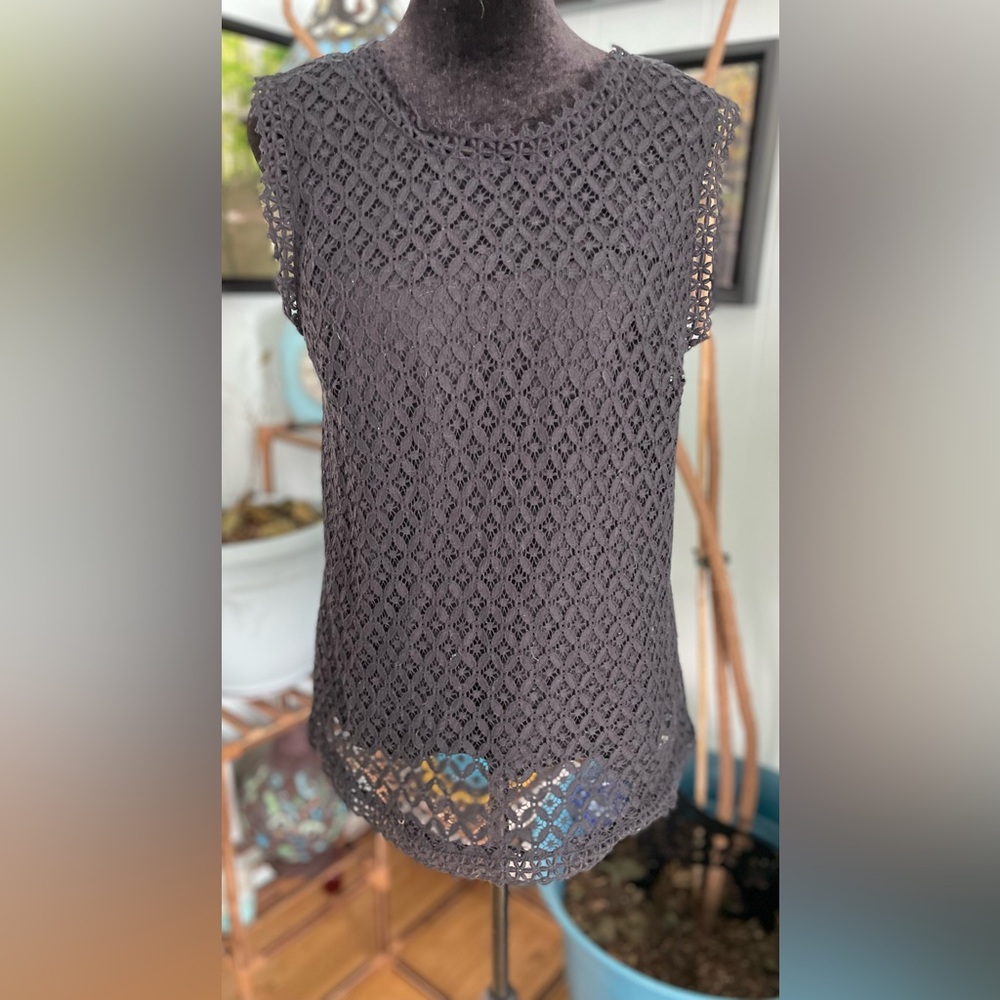 Black Eyelet Lace Lined Sleeveless Blouse Size Medium